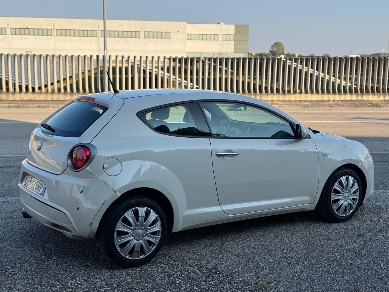 Alfa Romeo MiTo 1.3 JTDm-2 95 CV S&S Distinctive Sport Pack