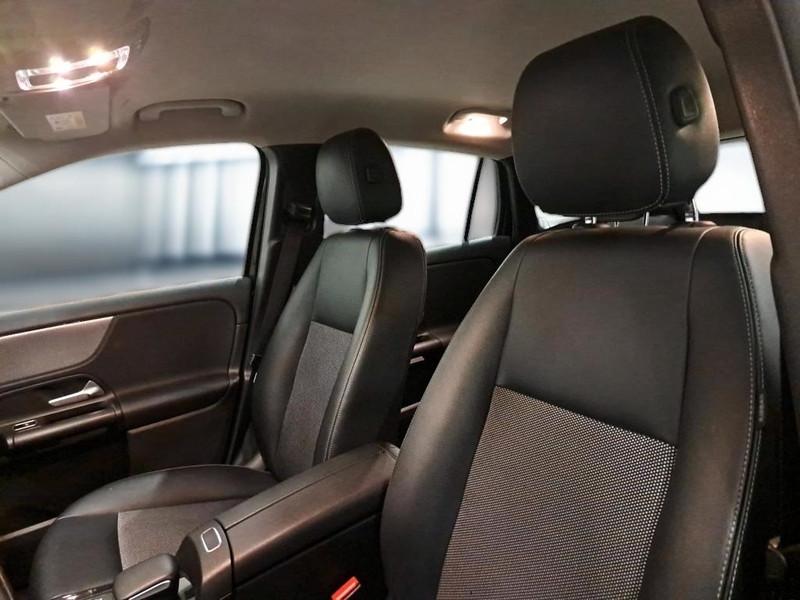 MERCEDES-BENZ GLA 180 D AUTOMATIC BUSINESS EXTRA CROSSOVER