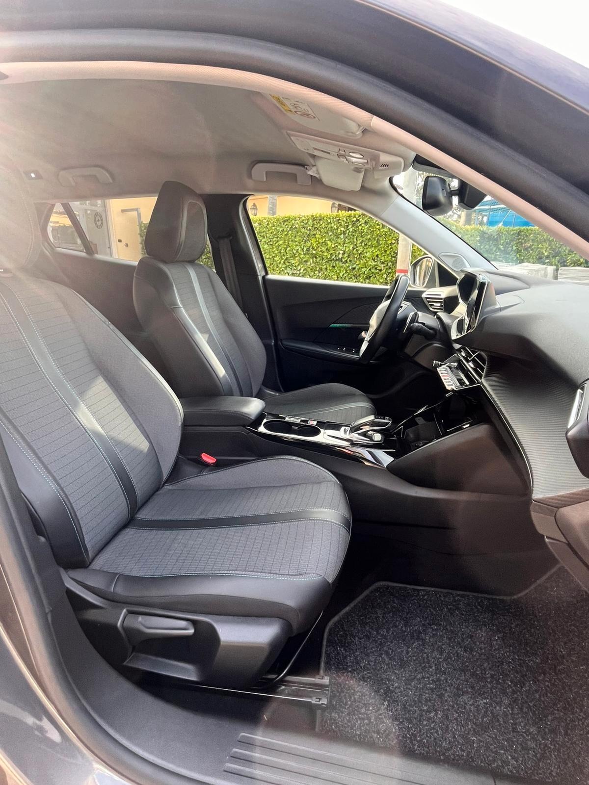 Peugeot 2008 BlueHDi 130 S&S EAT8 Allure