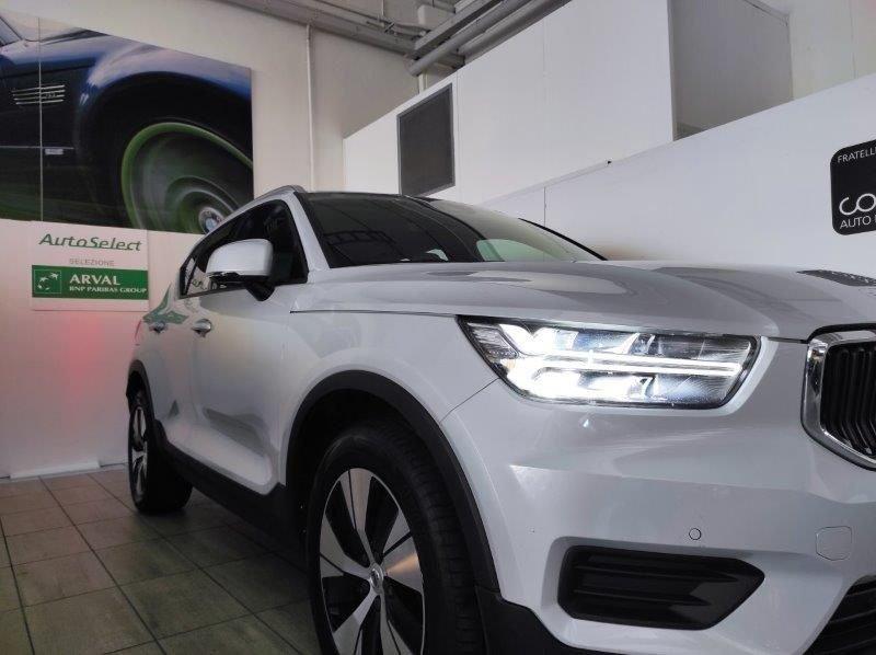 Volvo XC40 (2017-->) D3 Geartronic Momentum