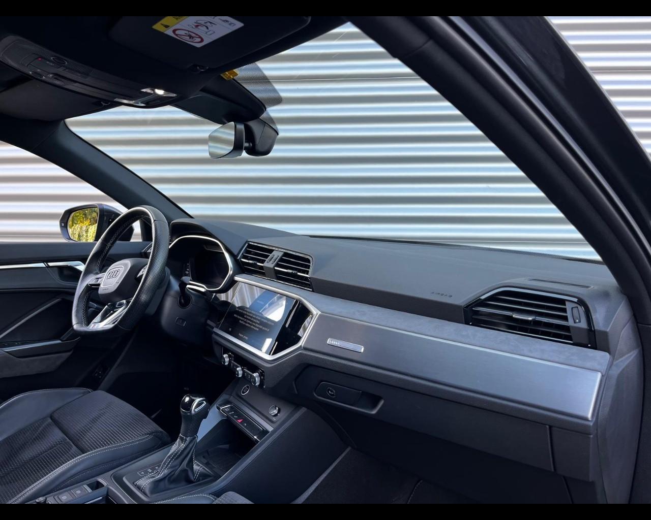 AUDI Q3 SPORTBACK 45 TFSI e S-TRONIC SLINE EDITION