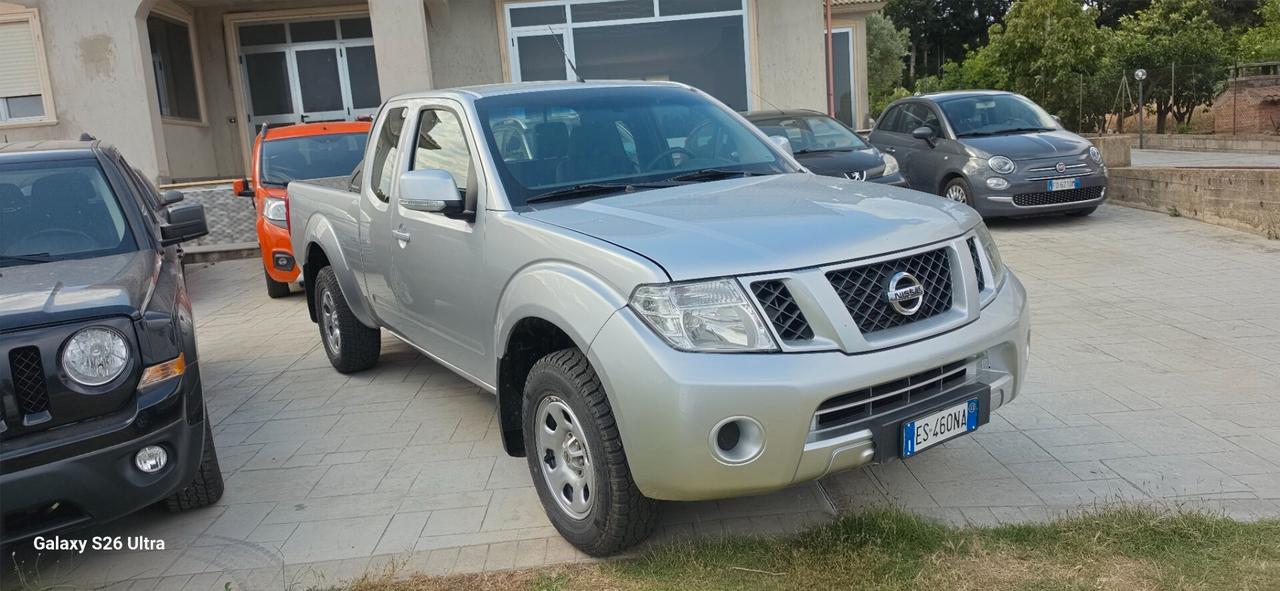 Nissan Navara 2.5 dCi King Cab LE