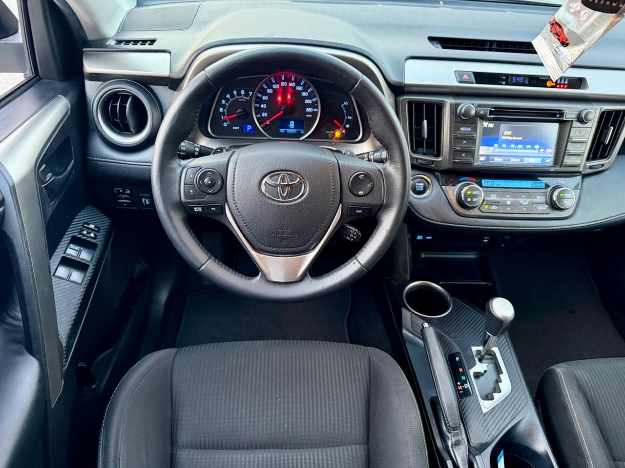 Toyota RAV 4 2.2 D-CAT A/T 4WD Lounge White Ed.