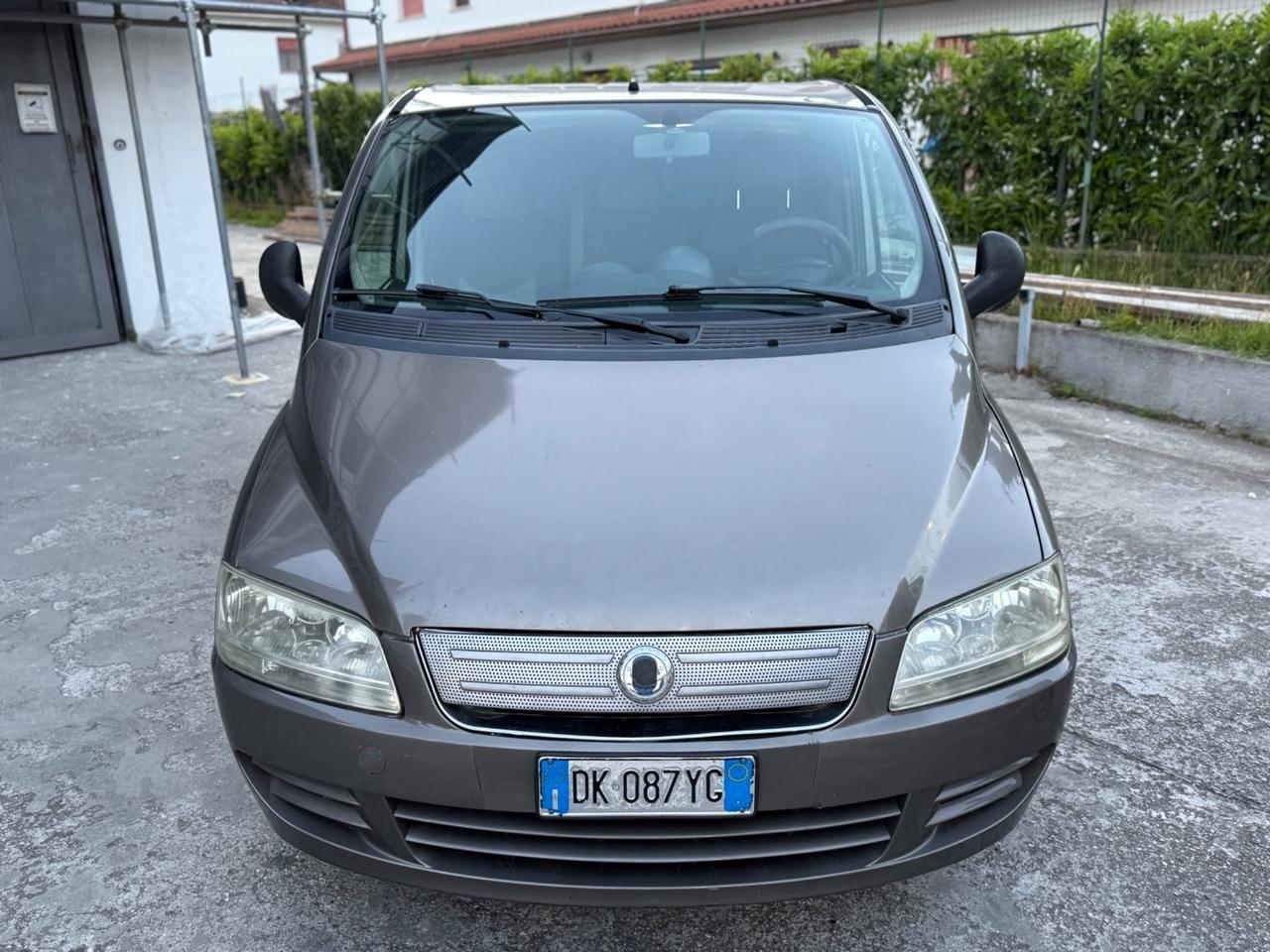 Fiat Multipla Benzina Metano Spaziosa Ed Economica Neopatentati
