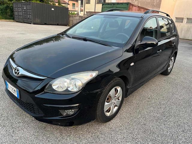 HYUNDAI i30 CW 1.6 CRDi 90CV 6m senza nessun lavoro da fare