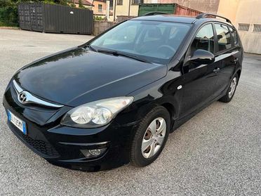 HYUNDAI i30 CW 1.6 CRDi 90CV 6m senza nessun lavoro da fare