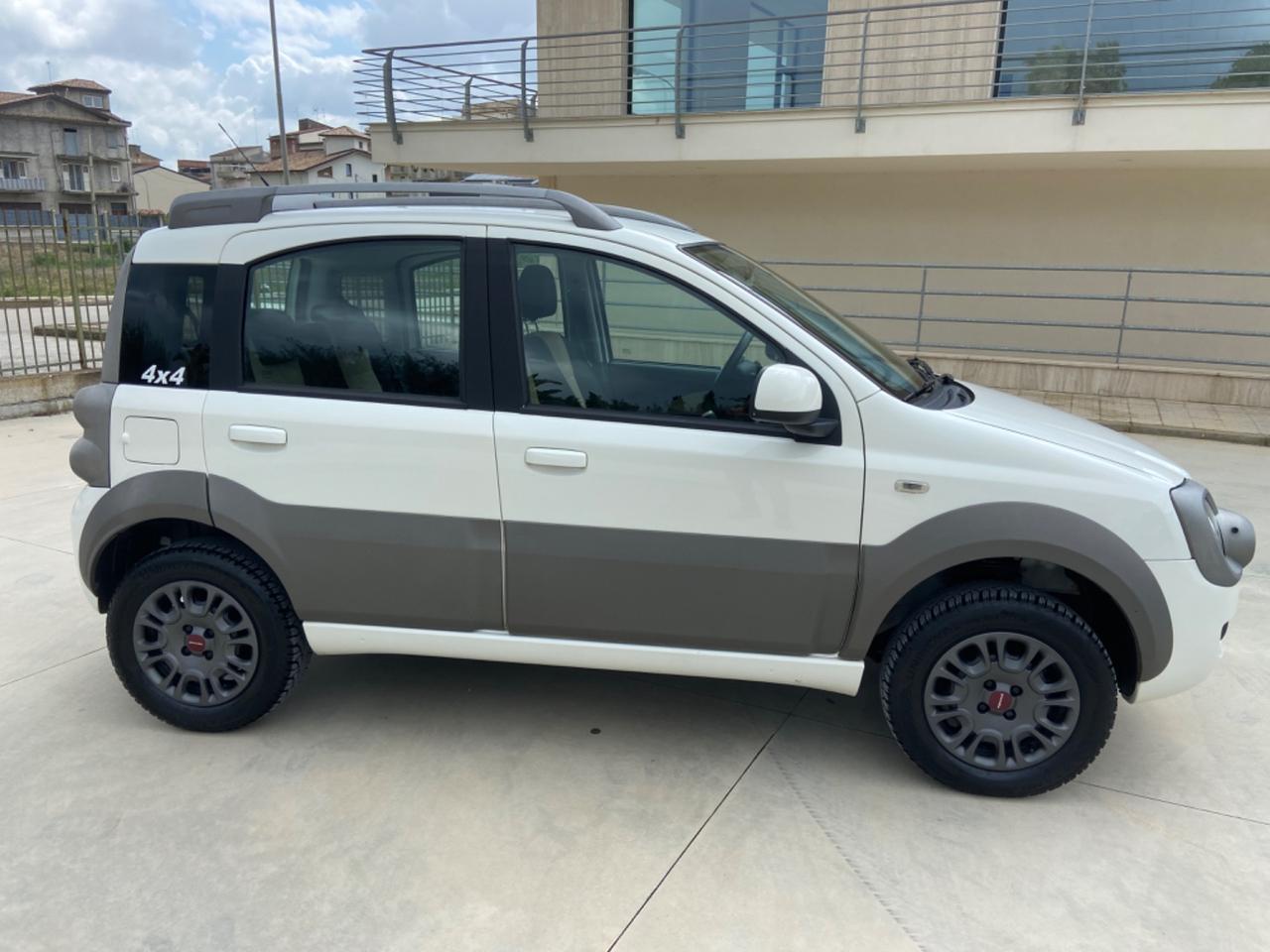 Fiat Panda 4x4 cross 1.3 MTJ 75cv 2012