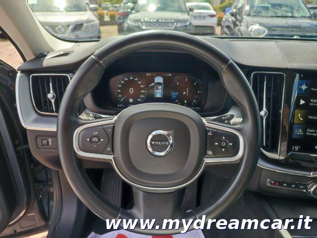 VOLVO XC60 B4 (d) AWD Geartronic Momentum Pro