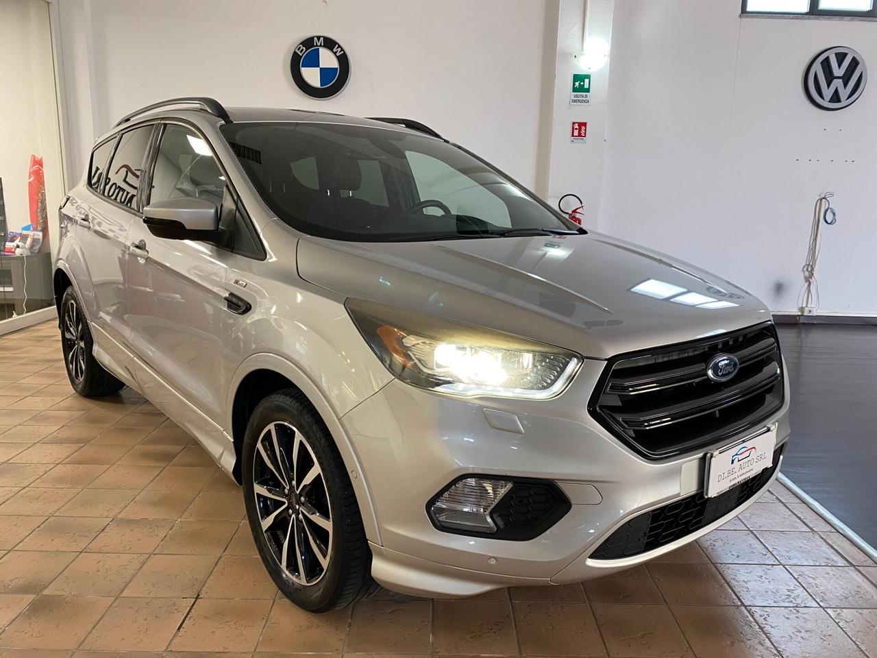 Ford Kuga 1.5 TDCI 120 CV 2WD ST-Line