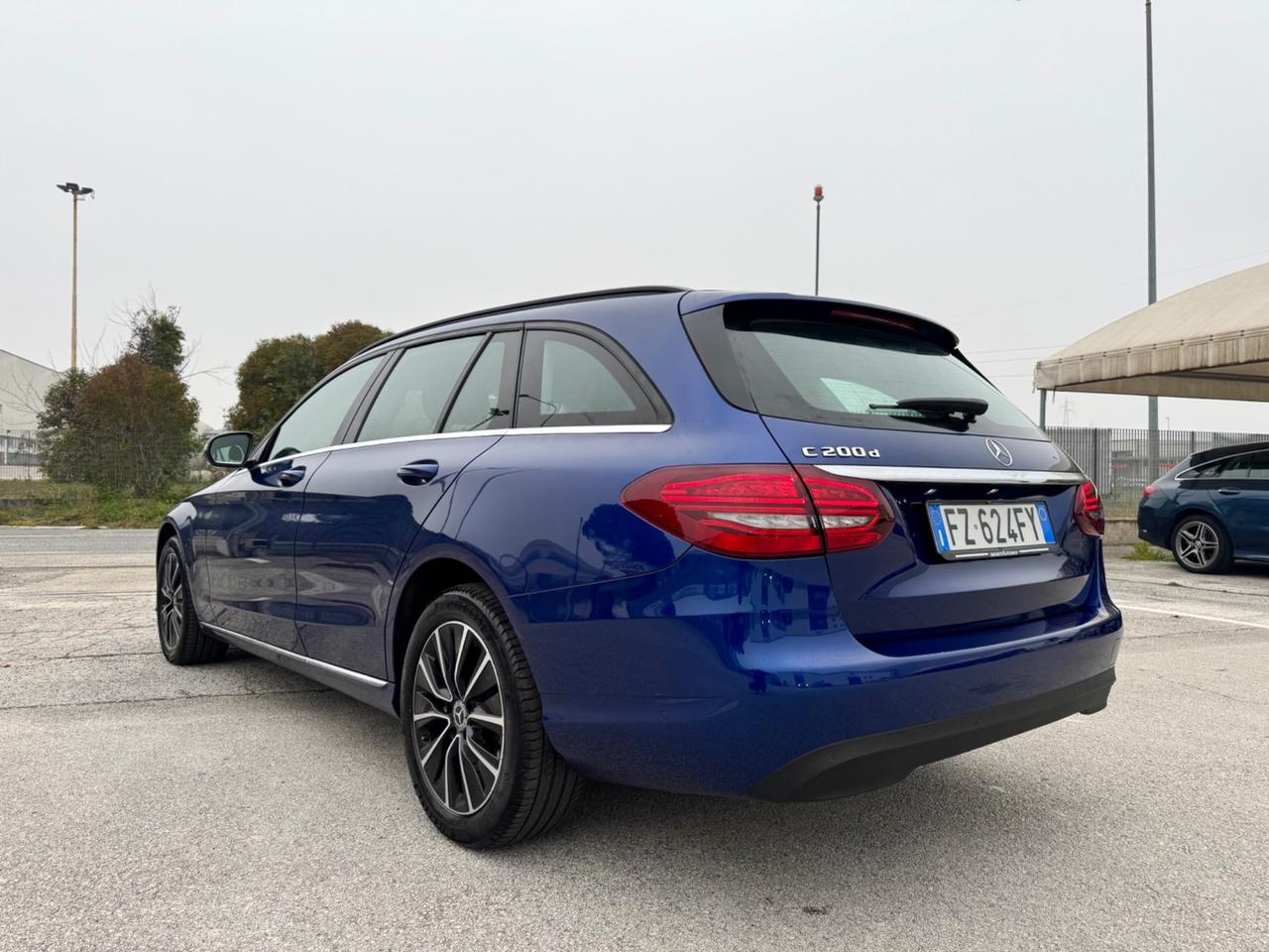 MERCEDES C200d S.W. Sport 160CV - Navi Led 17