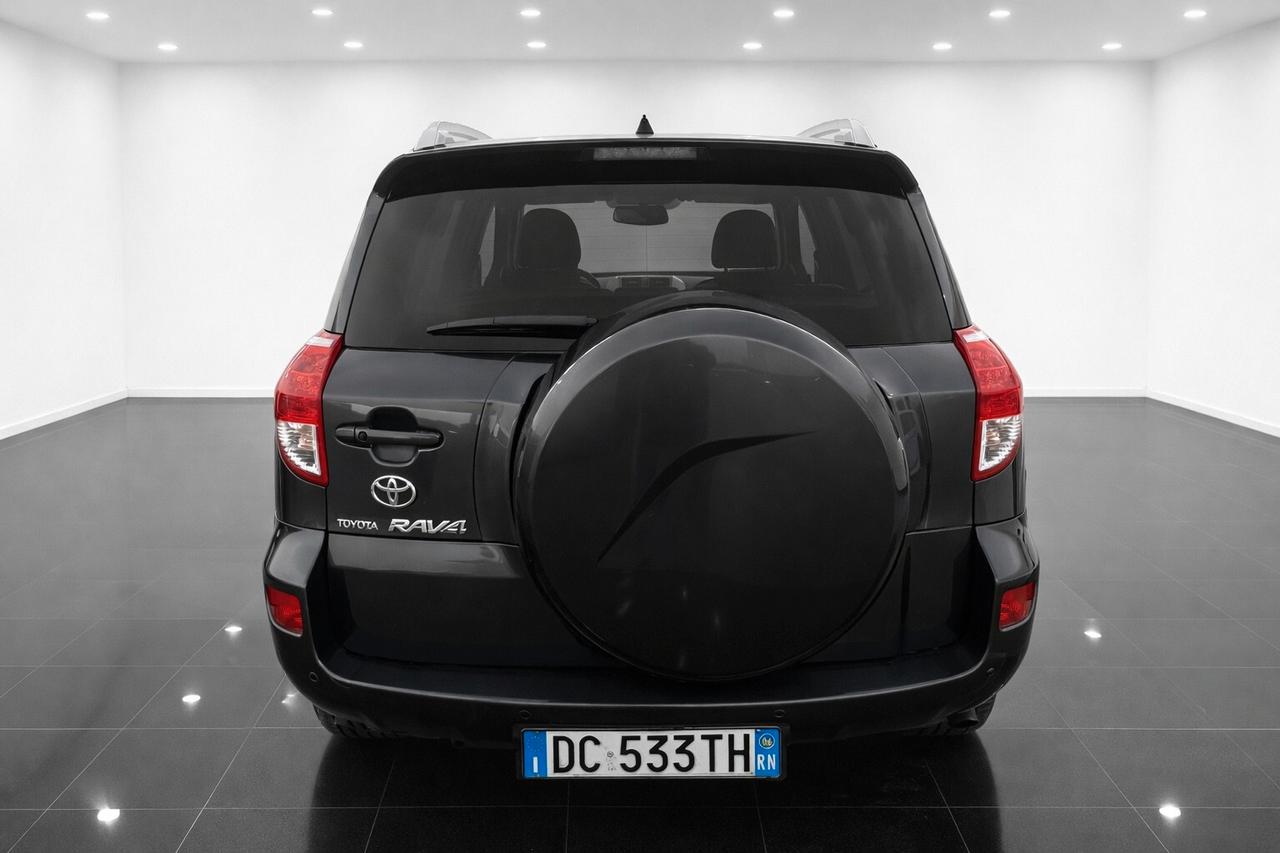 Toyota RAV 4 2.2 D-4D 177 CV 4x4 Luxury MOTORE RIFATTO