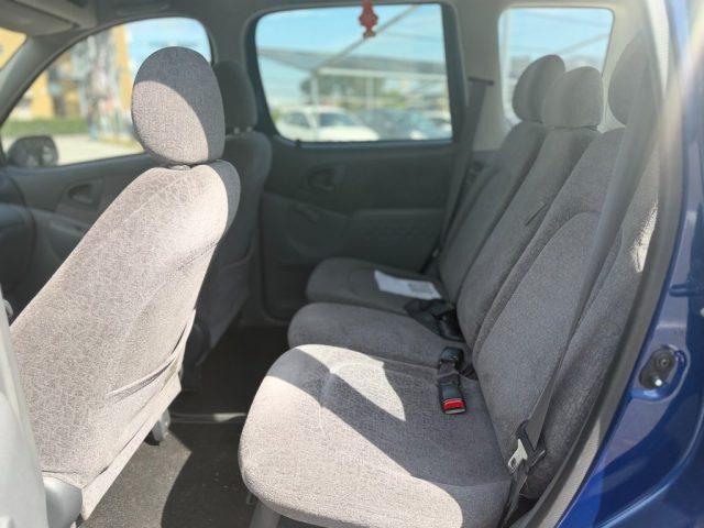 TOYOTA Yaris Verso 1.3i 16V cat Sol