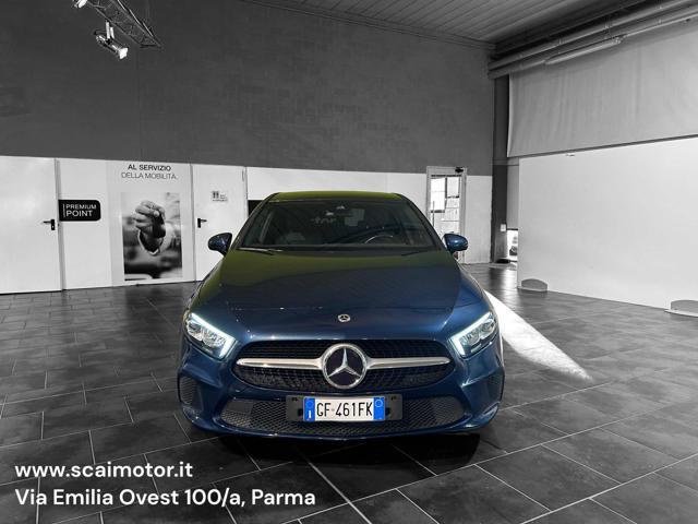 MERCEDES-BENZ A 180 d Automatic Premium