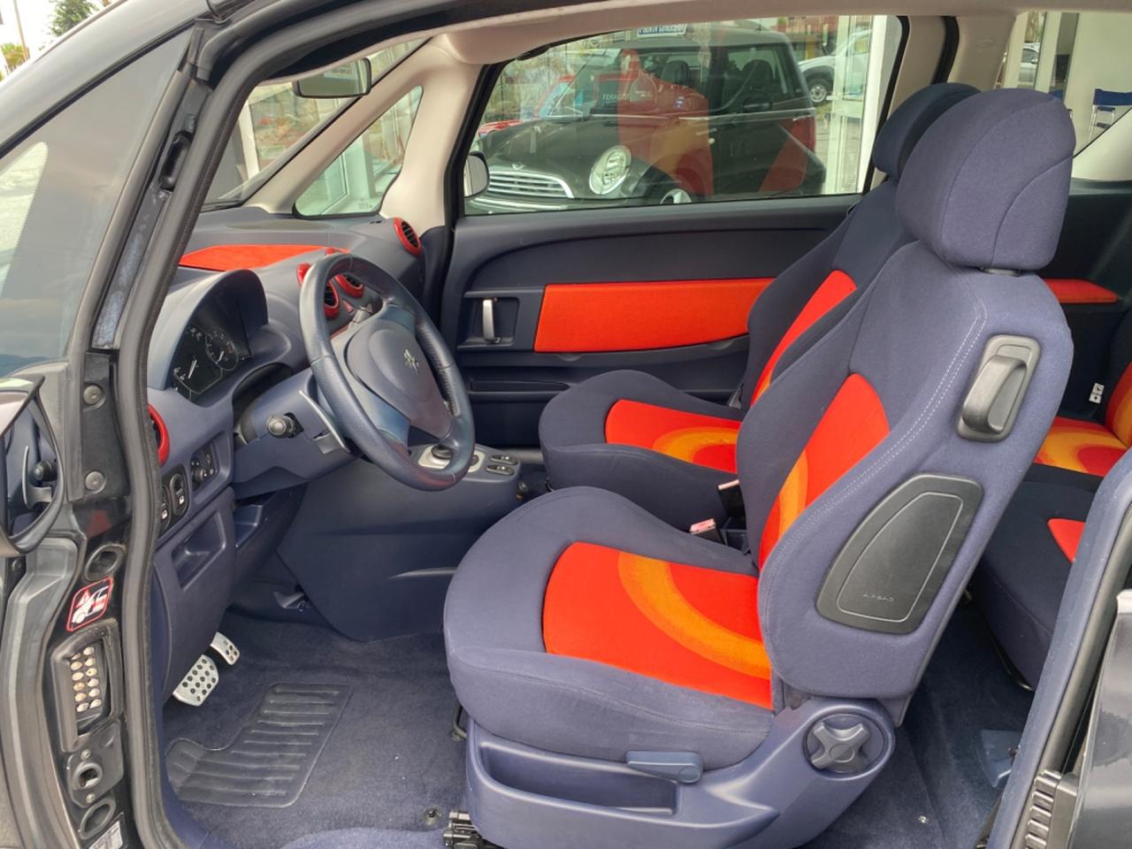 Peugeot 1007 1.6 Trendy 2Tronic