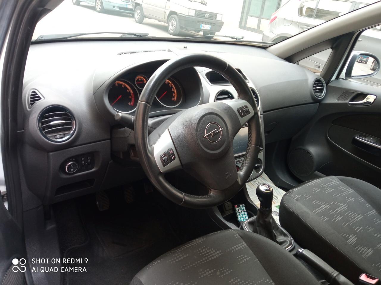 Opel Corsa 1.2 5 porte Cosmo