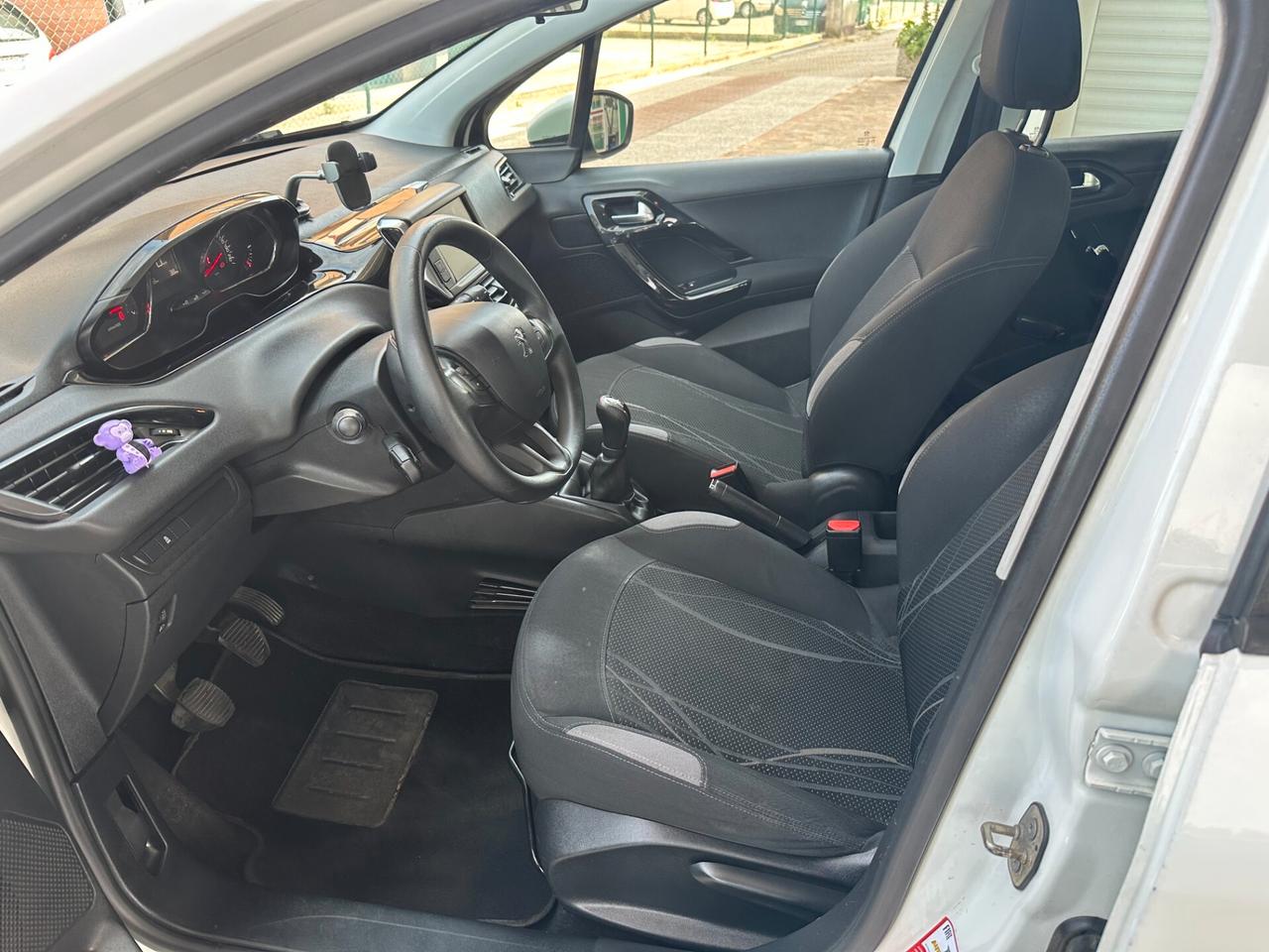 Peugeot 208 1.2 VTi 82 CV (12 RATE)