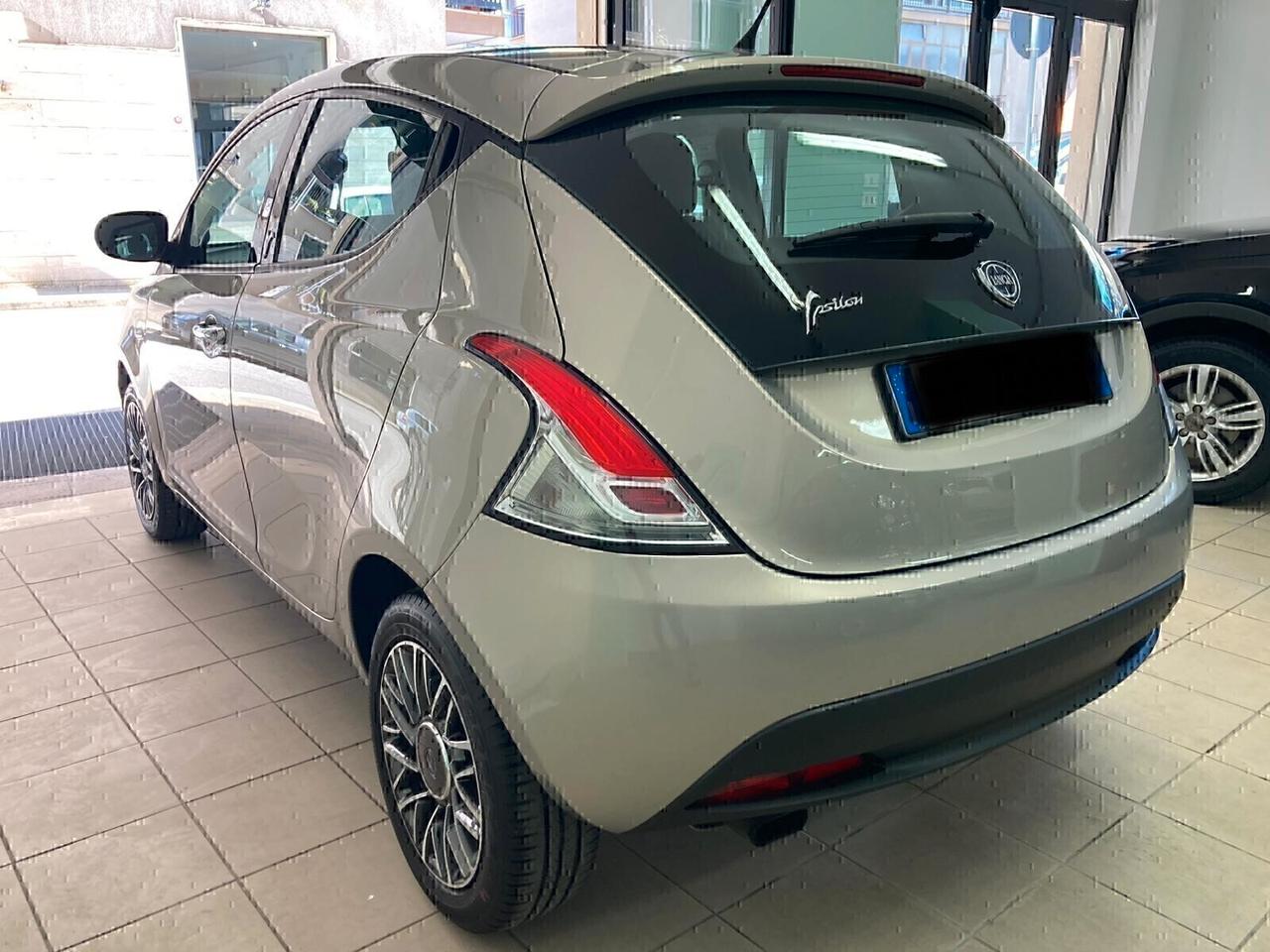 Lancia Ypsilon 1.3 MJT-COME NUOVA-2012