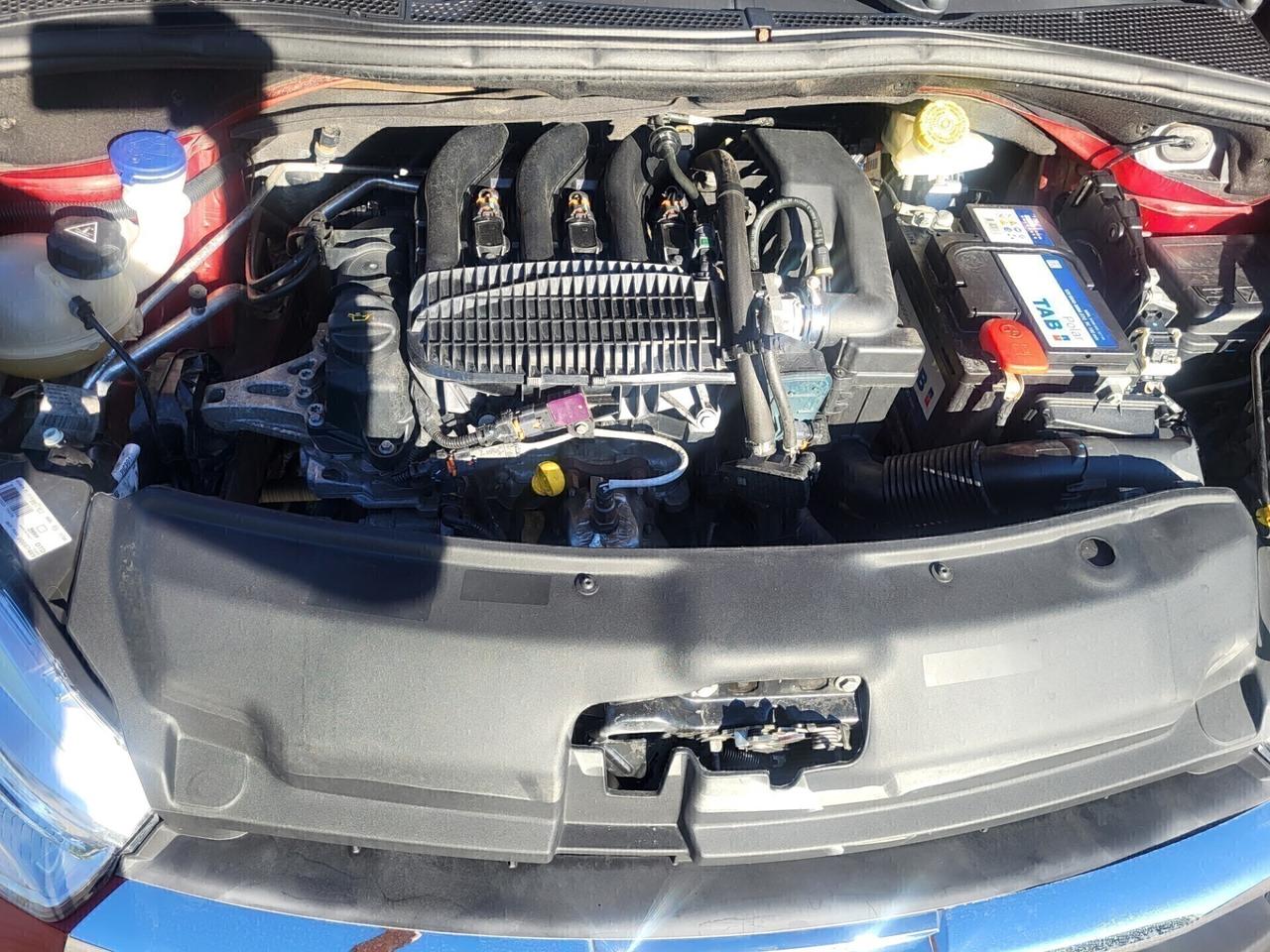 PEUGEOT 208-1,2 GPL-UNICA PROPRIET-3 REVISIONI