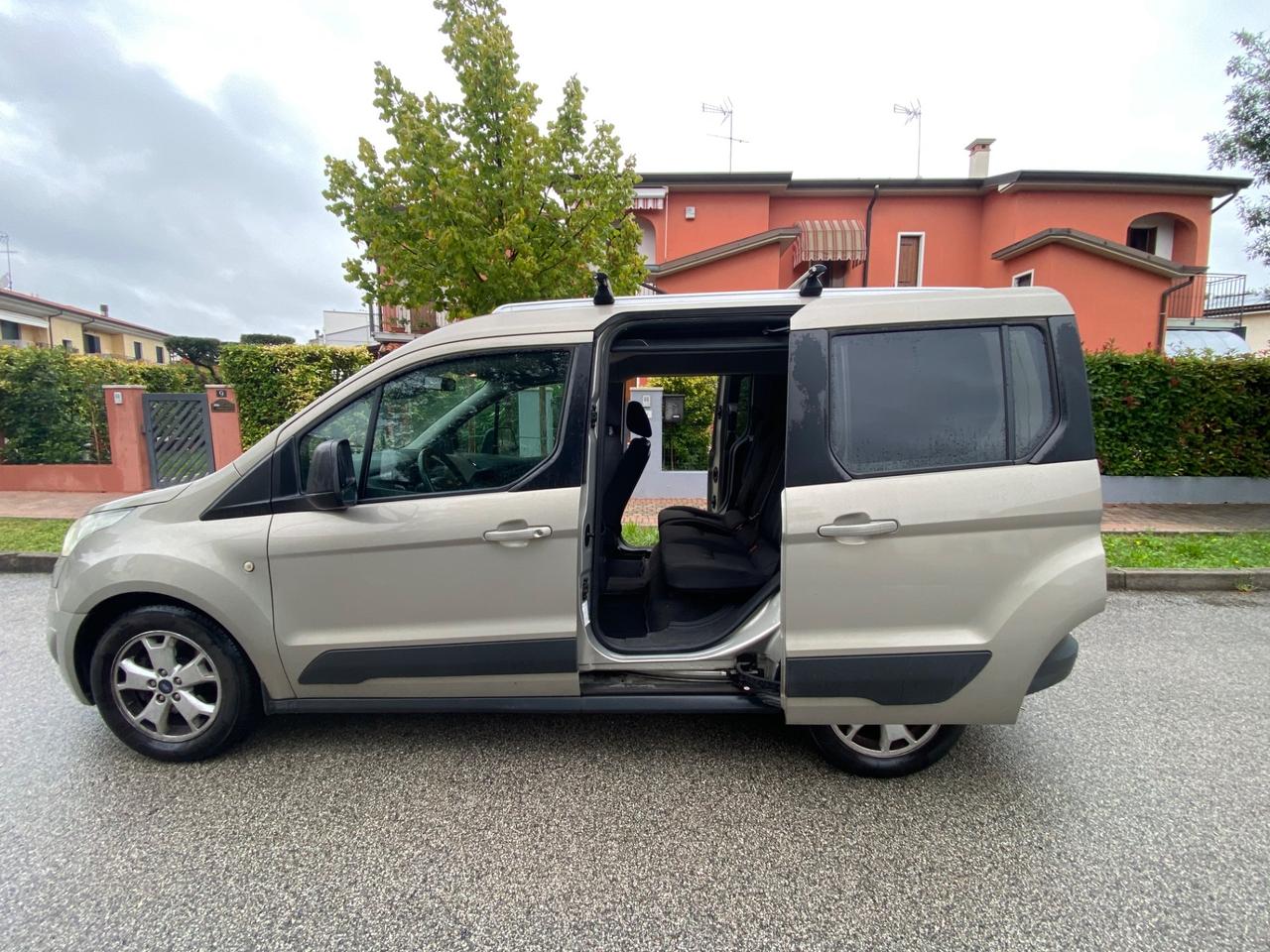 Ford Tourneo Connect 1.6 TDCi 115 CV Titanium