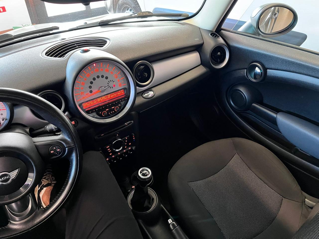 Mini 1.6 16V One (72kW)