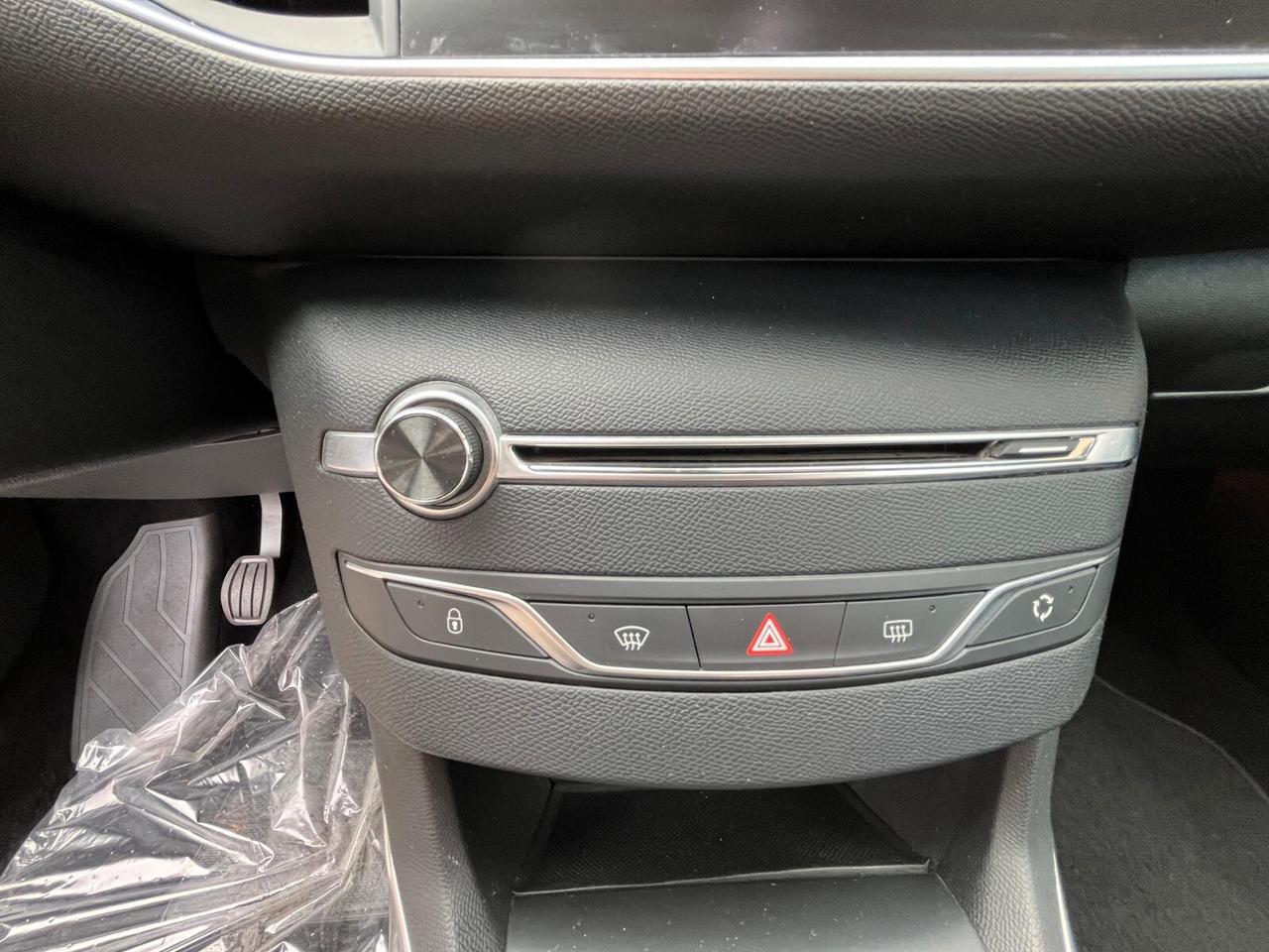 Peugeot 308 BlueHDi 130 S&S Allure TETTO
