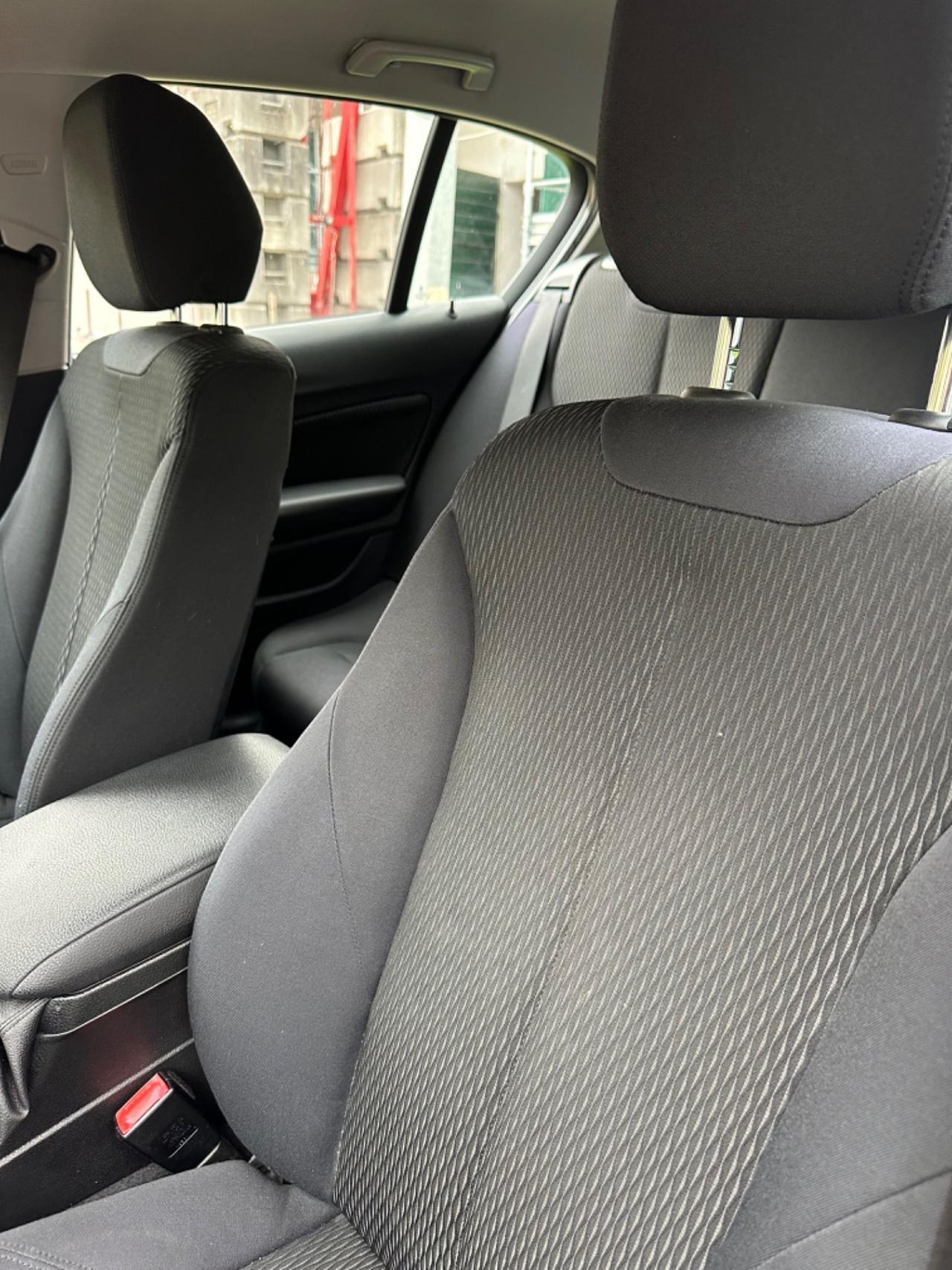 Bmw 116d 5p. URBAN GARANZ UNICOPR KMCERT EU5B