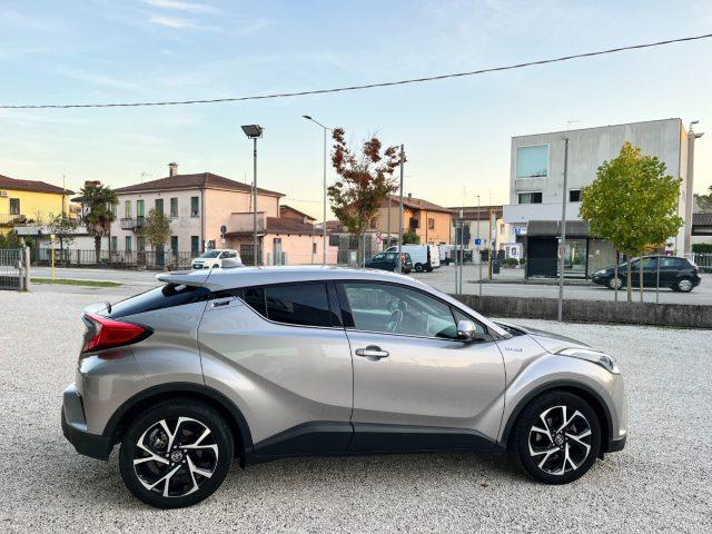 TOYOTA C-HR 1.8 Hybrid E-CVT Trend