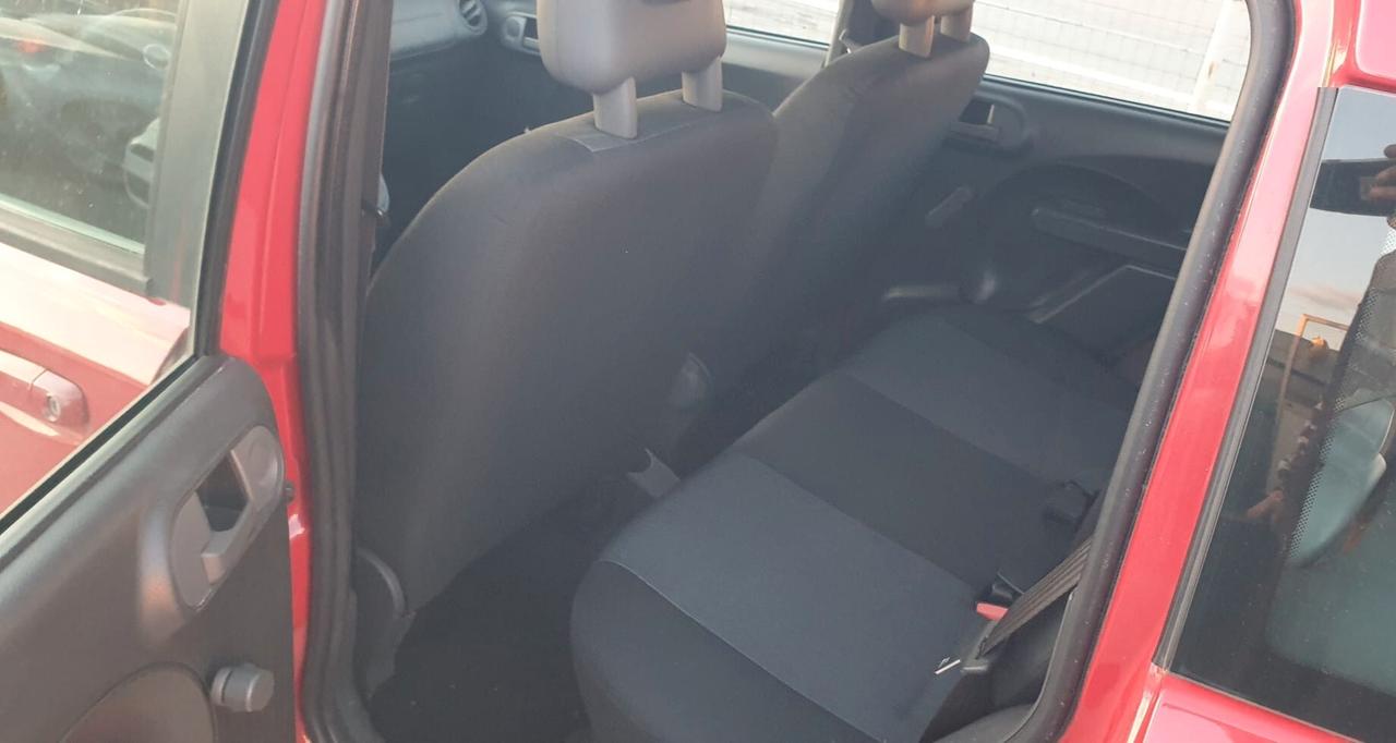 FIAT PANDA 4X4 1.3 MULTIJET OK NEOPATENTATI