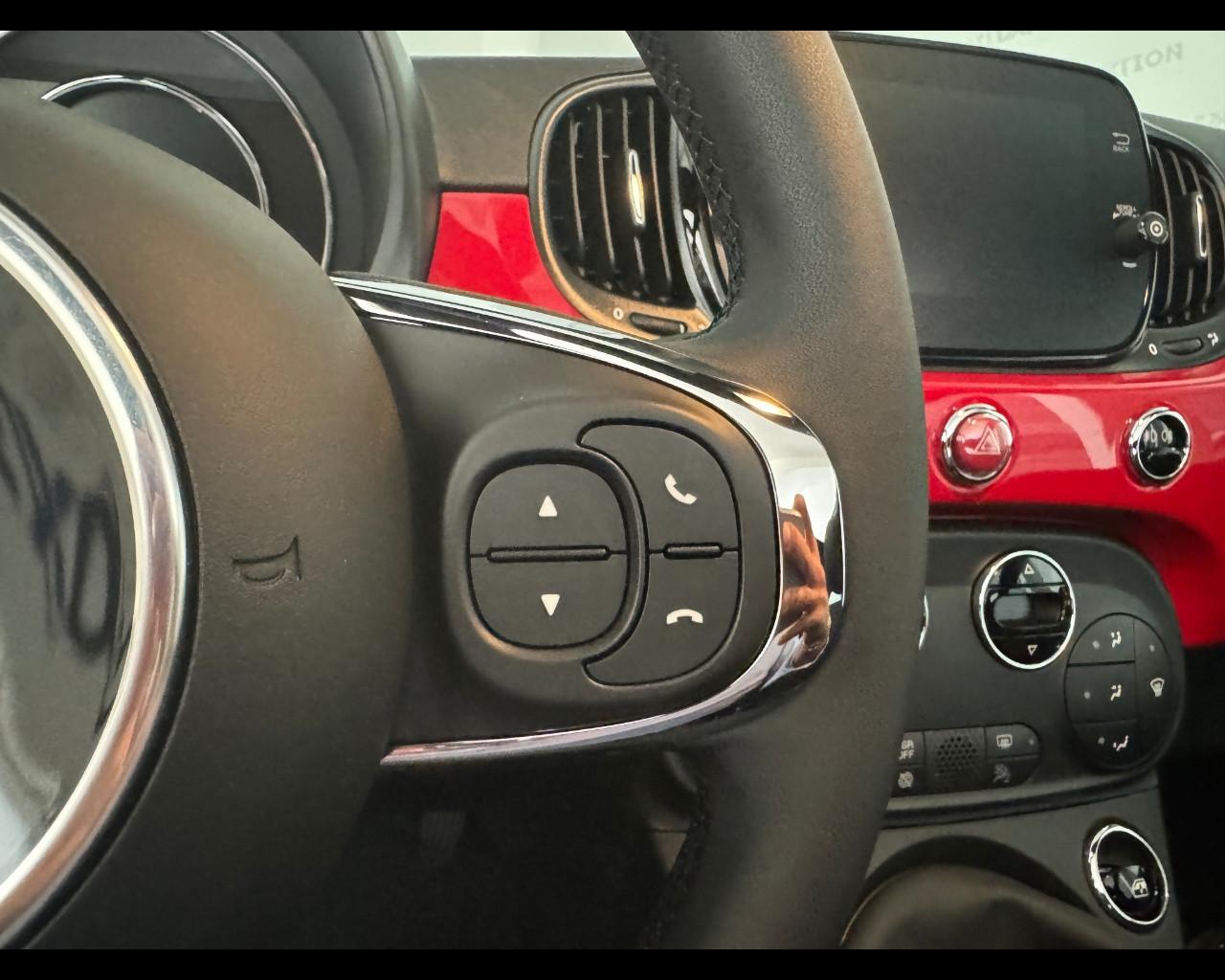 FIAT 500 (2015-->) - 500 C 1.0 Hybrid Dolcevita