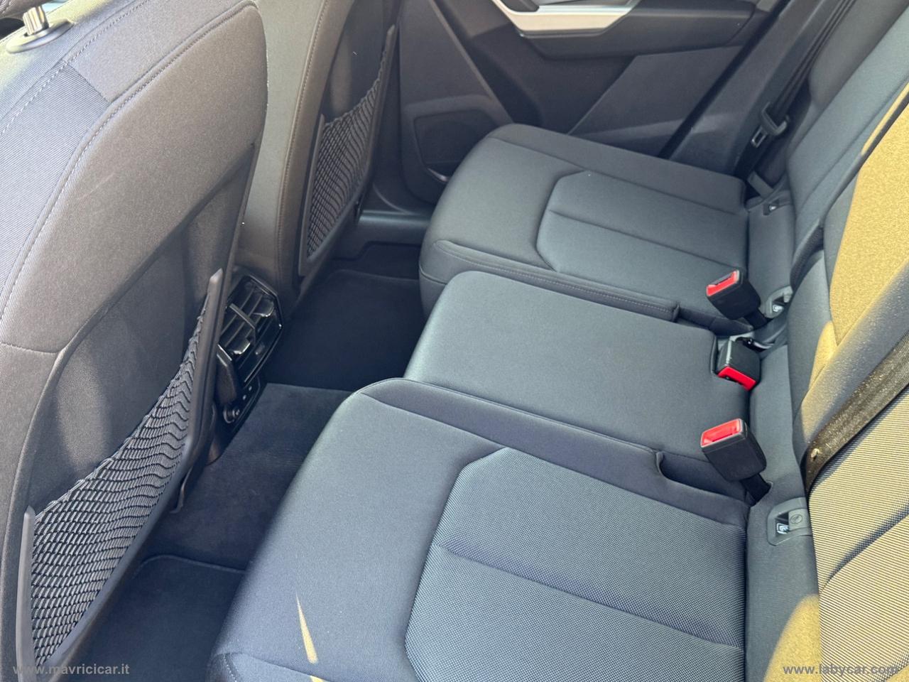 AUDI Q3 35 TDI S tronic Business Advanced