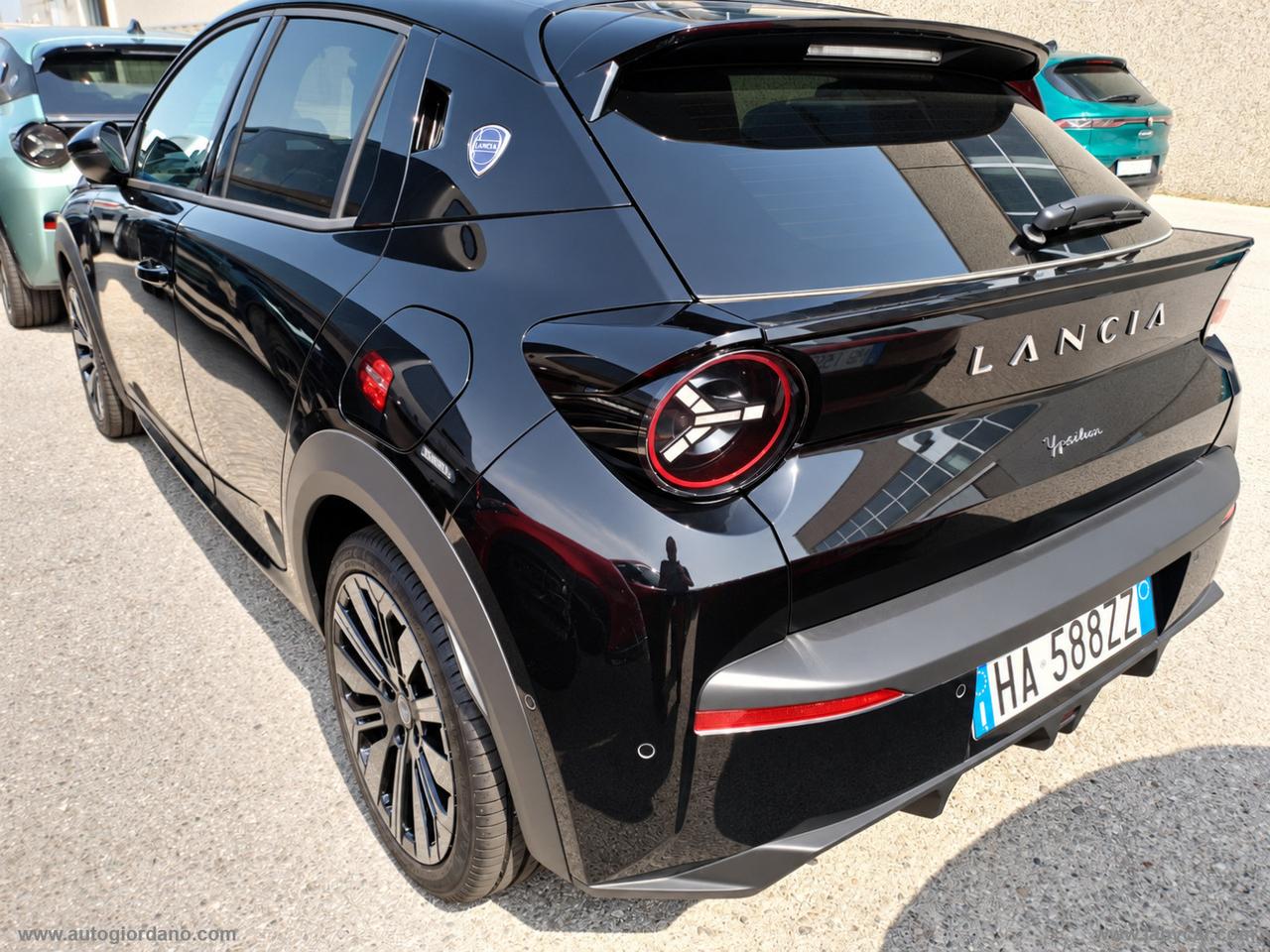 LANCIA Ypsilon Hybrid e-DCT HF Line