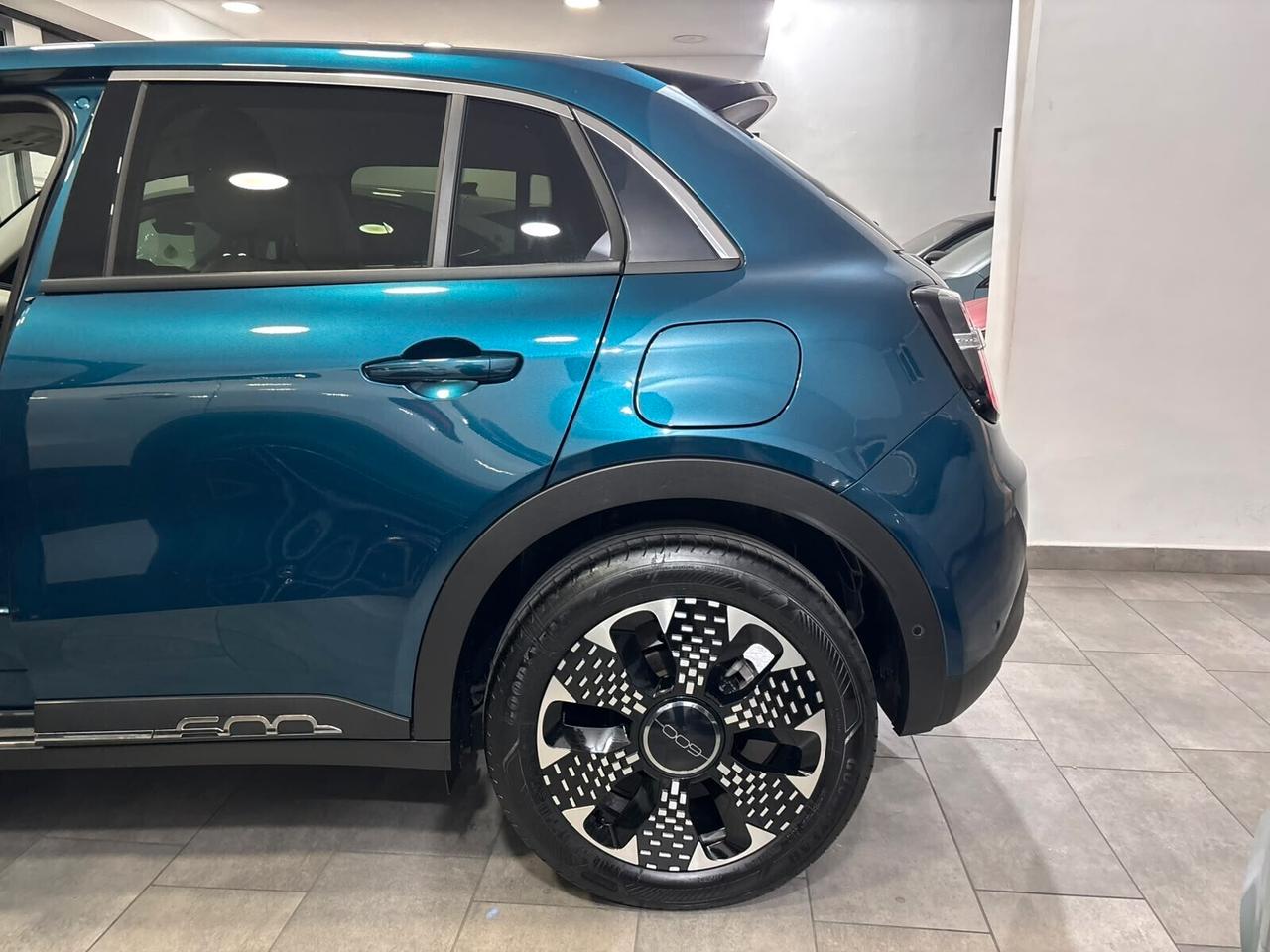 FIAT 600 HYBRID DCT MHEV "LA PRIMA" IVA ESPOSTA