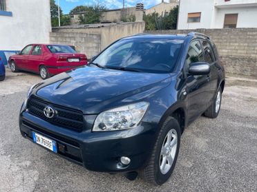 Toyota RAV4 2.2 D-4D 136 CV gancio traino garanzia