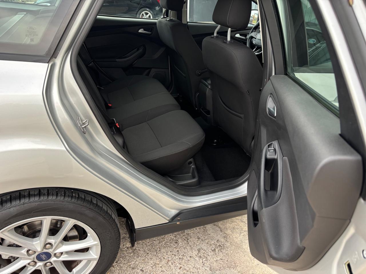 Ford Focus 1.5 TDCi. Neopatentati. Garanzia 12mesi