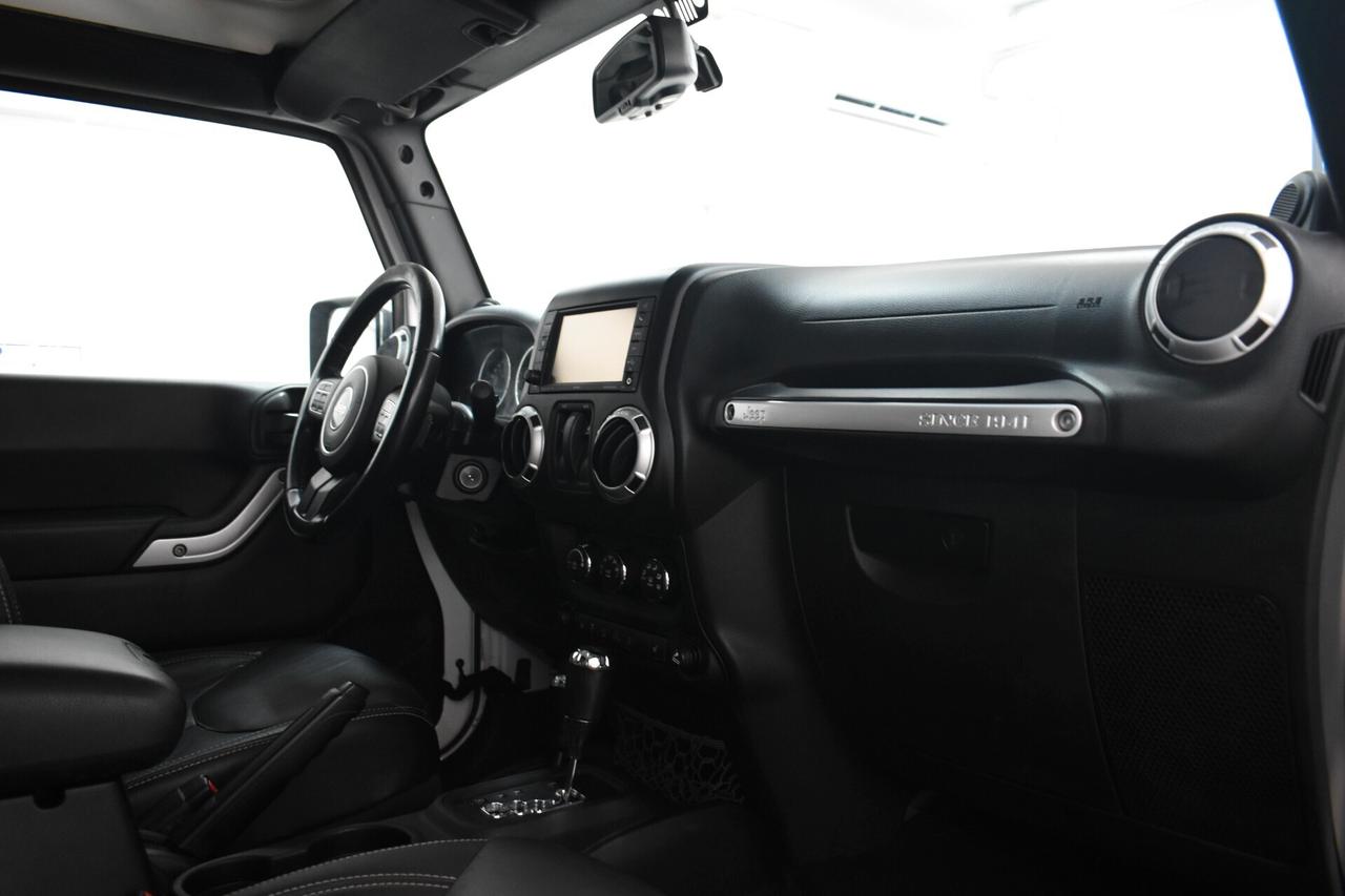 Jeep Wrangler Unlimited 2.8 CRD DPF Sahara Auto