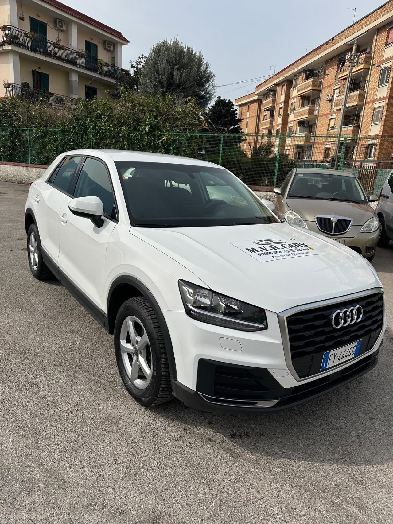 Audi Q2 30 TDI S tronic Identity Black