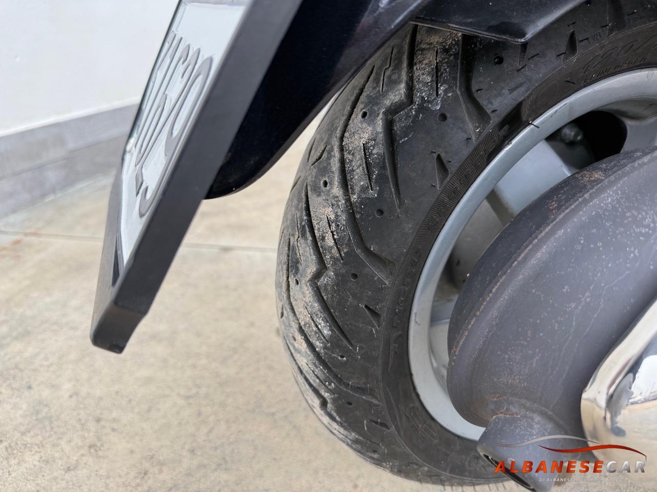 Piaggio Vespa 125 LX