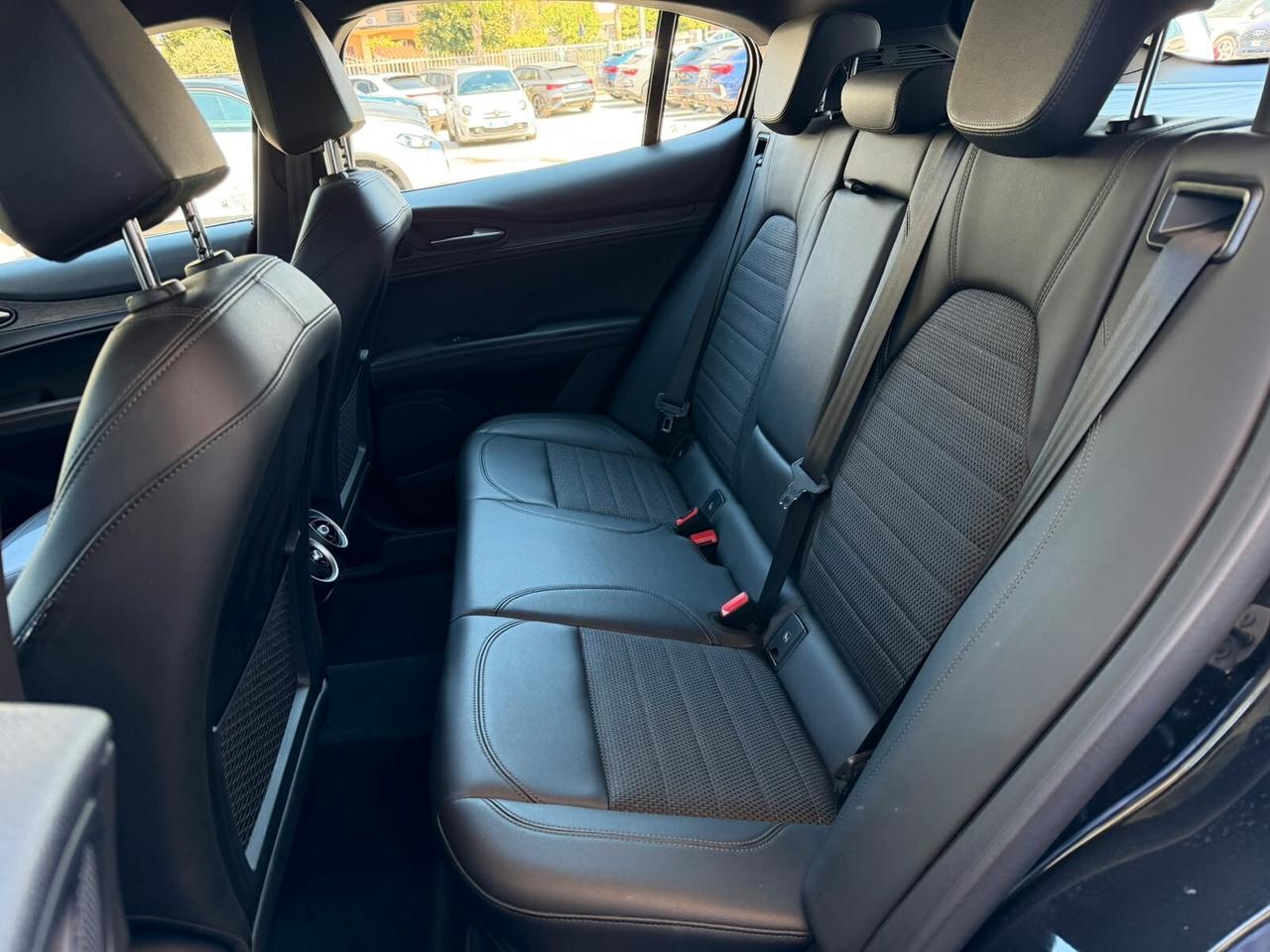 Alfa Romeo Stelvio 2.2 Turbodiesel 160 CV AT8 RWD Sprint