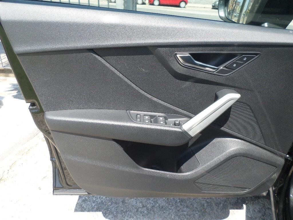 Audi Q2 35 TFSI S tronic Business