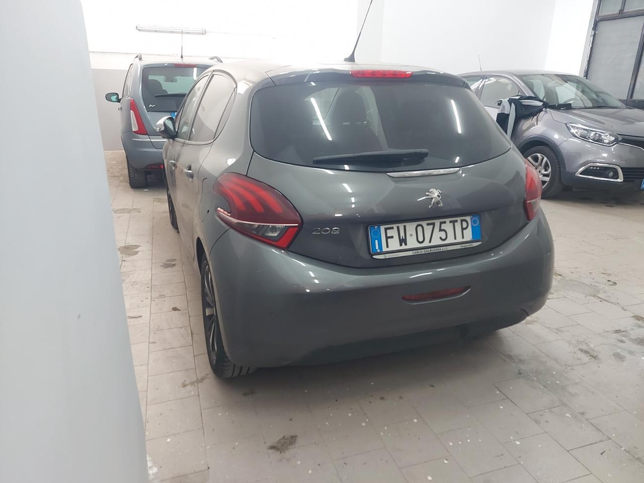 Peugeot 208 1.2benz 2019 GARANZIA TAGLIANDATA