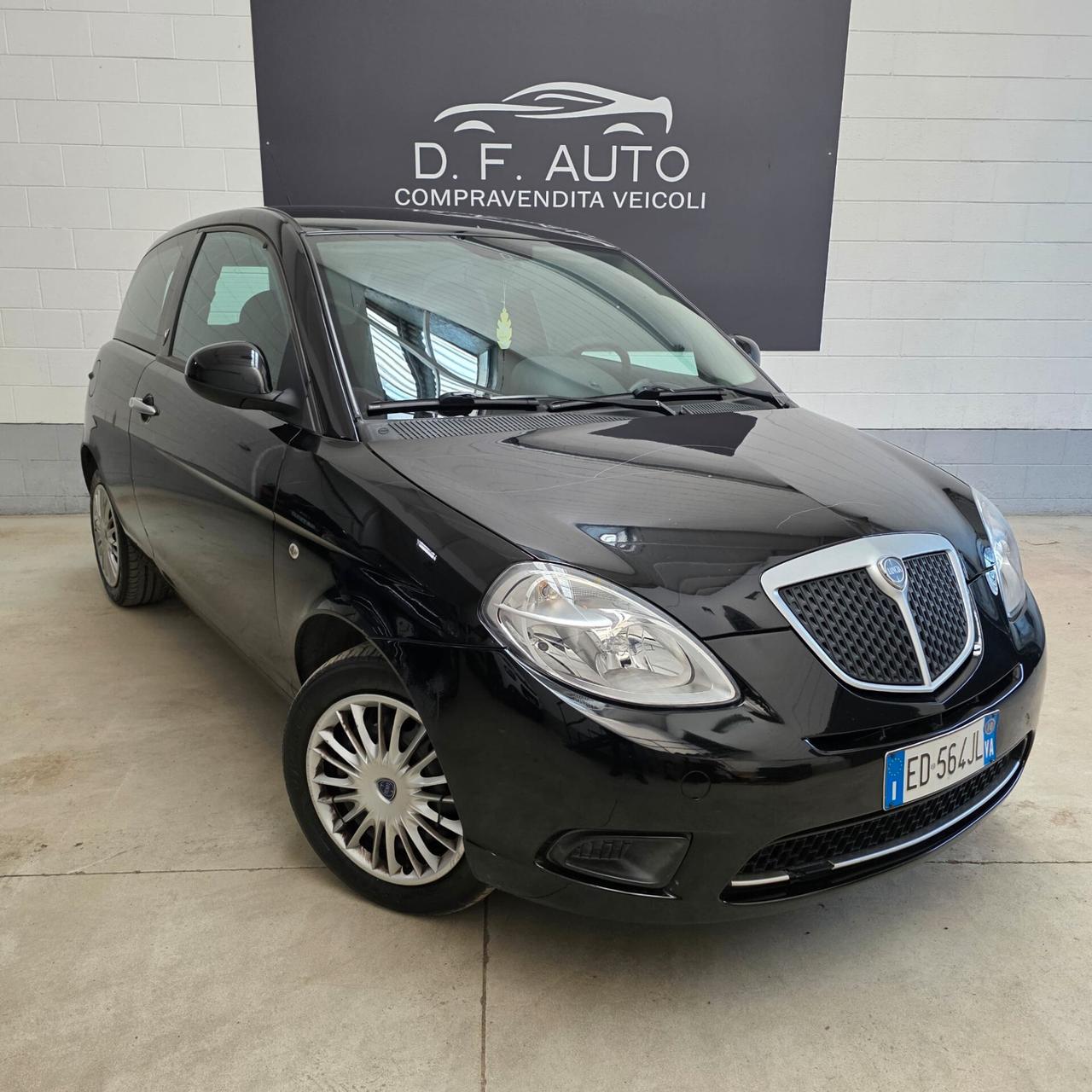 Lancia Ypsilon 1.2 ARGENTO