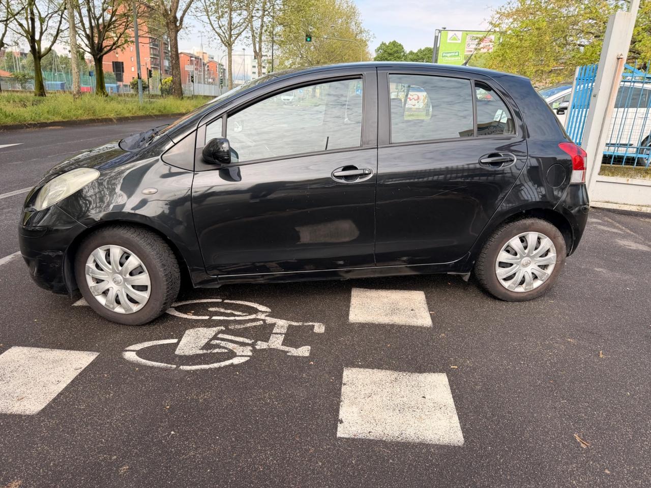 Toyota Yaris 1.0 5 porte Now 2010