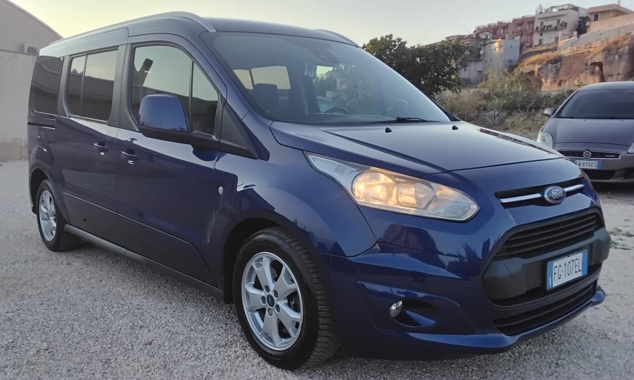 Ford Tourneo Connect 1.5 TDCi 120 CV Titanium