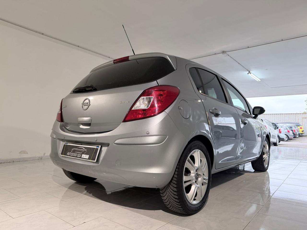 OPEL CORSA 2012 GPL CASA MADRE X NEOPATENTATI