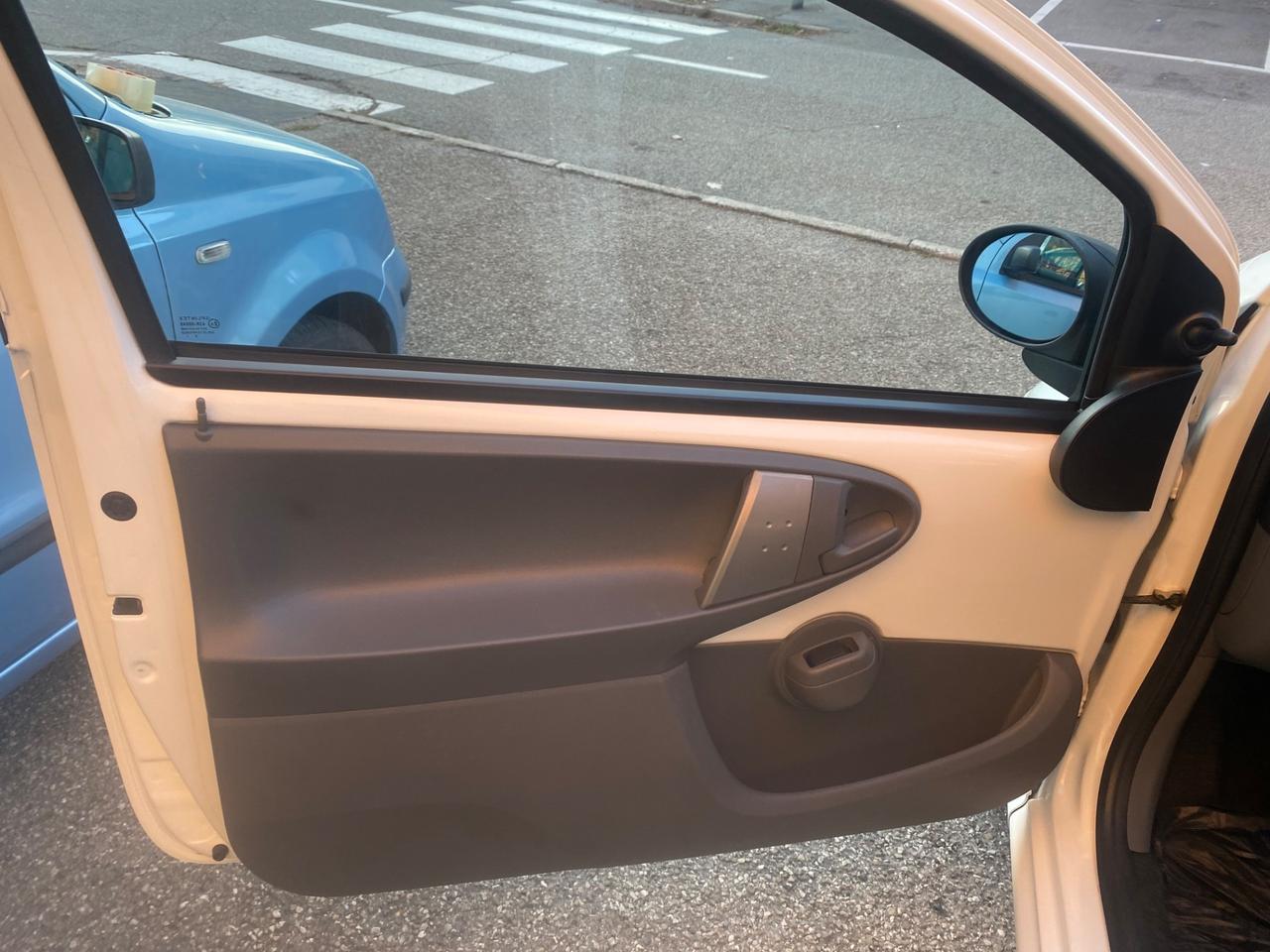 Peugeot 107 1.0 68CV 3p. Active NEOPATENTATI!!!