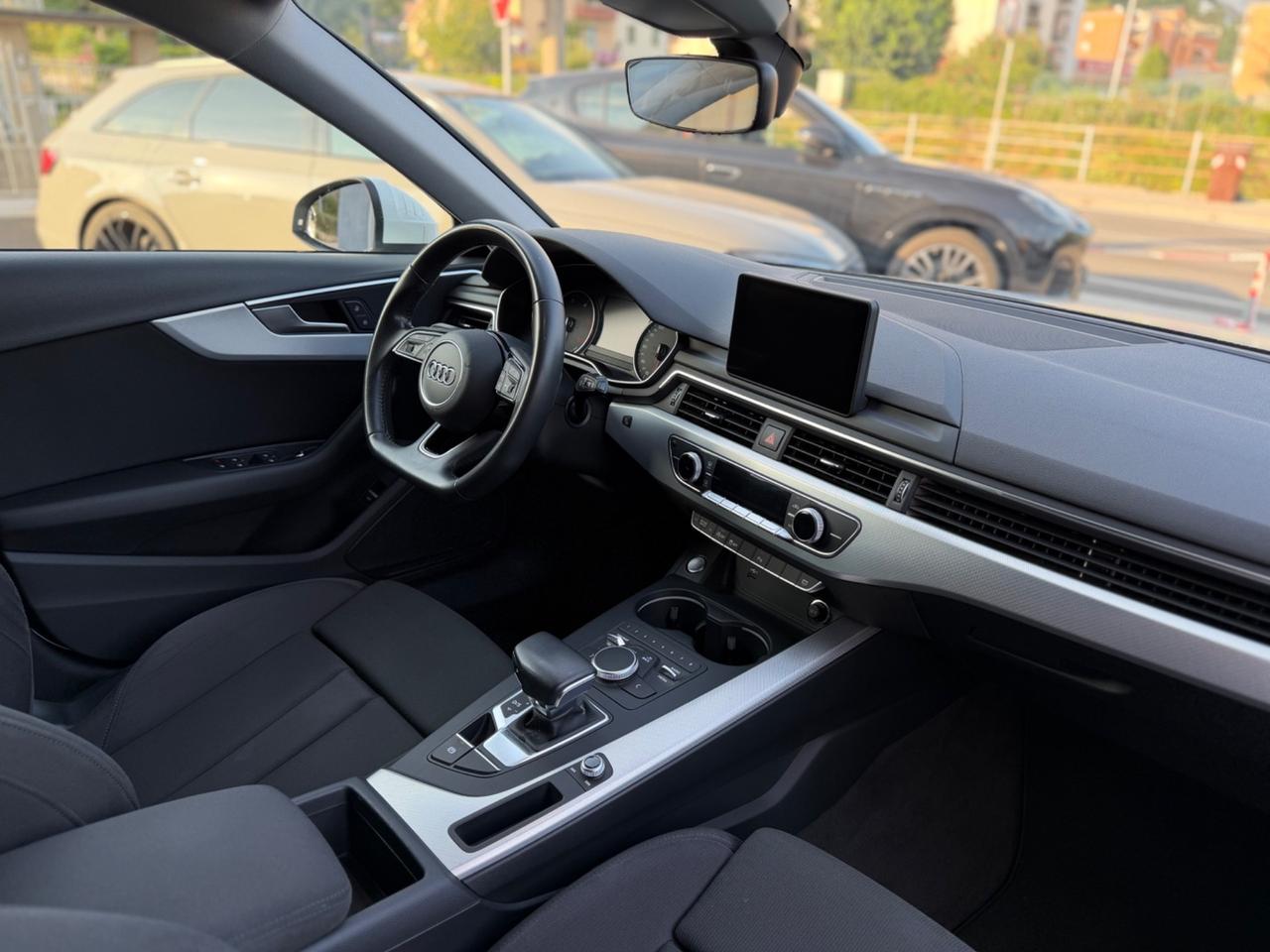 Audi A4 Avant 2.0 TDI 150 CV ultra S tronic Sport