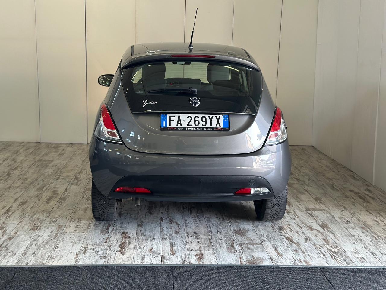 Lancia Ypsilon 1.2 Benzina 69 CV 5 porte Ok Neopatentati