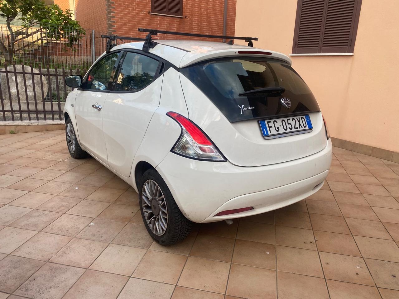 Lancia Ypsilon 1.2 69 CV 5 porte Platinum