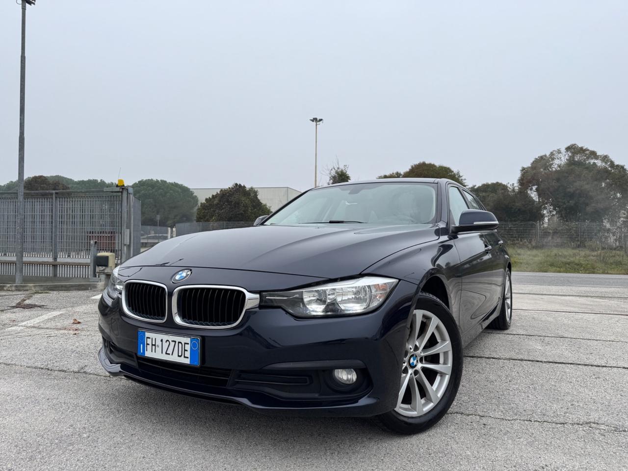 BMW 320d Automatic Touring XDRIVE - Navi 17