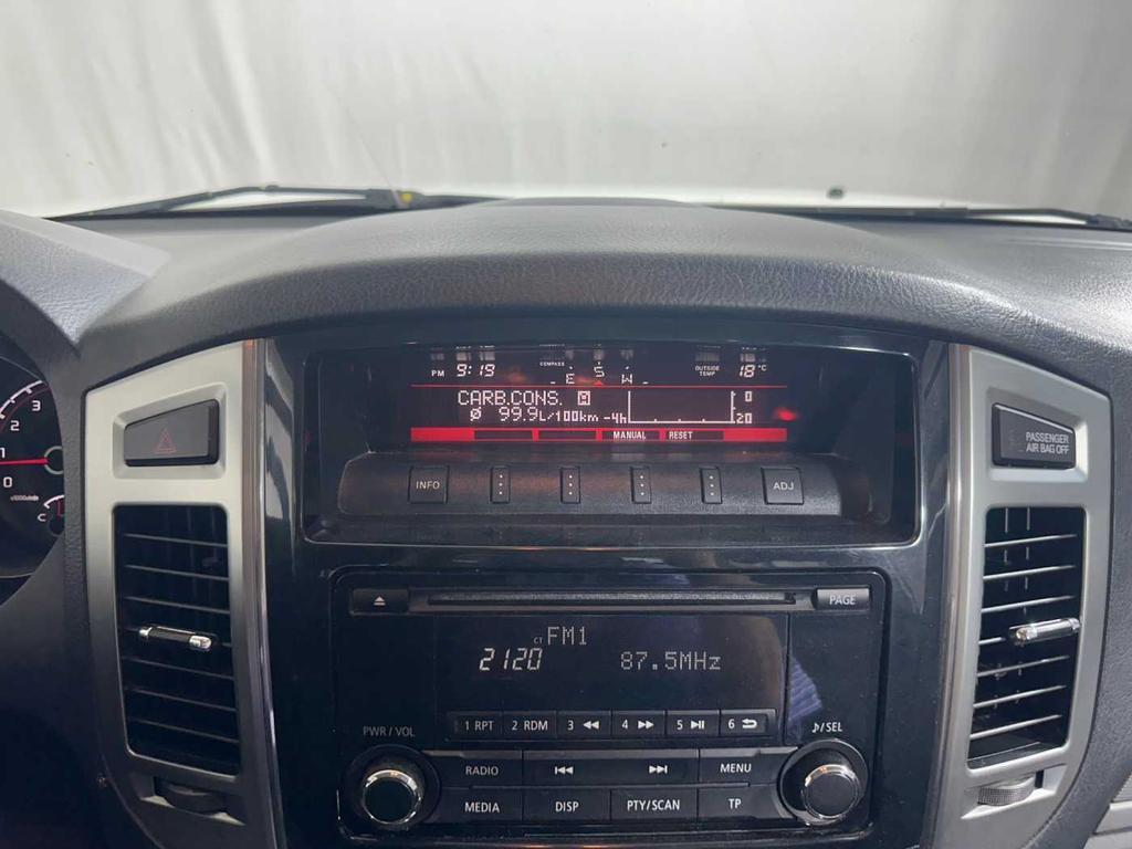 Mitsubishi Pajero 3.2 CR Invite 3p auto